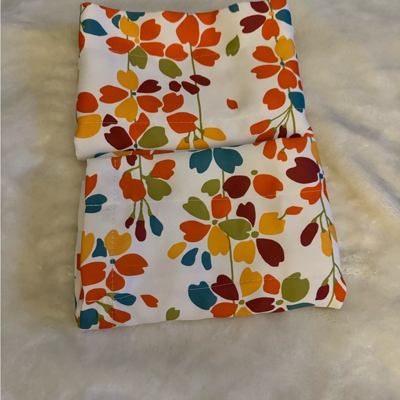 NWOT. 2 Lush Decor Weeping Flowers Window Valance - Picture 5 of 5